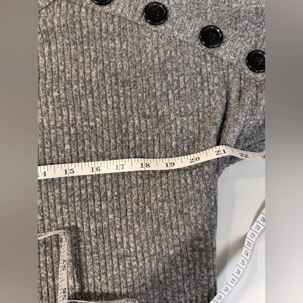 don’t.stop.believing Grey Sweater with Buttons, Size L